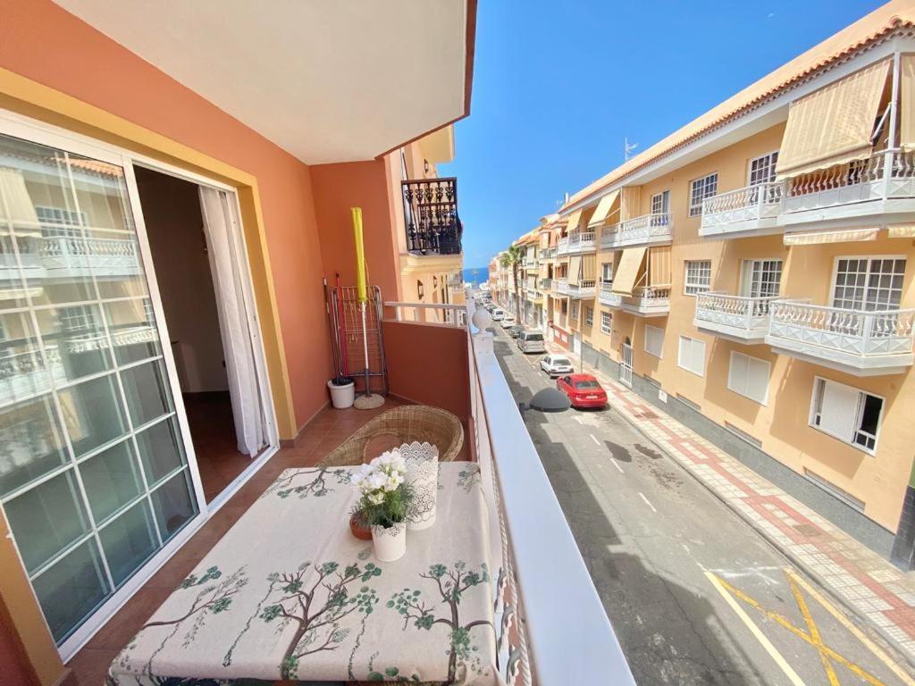 Casa Blanca , nahe am Strand , WiFI frei Guía de Isora Exterior foto